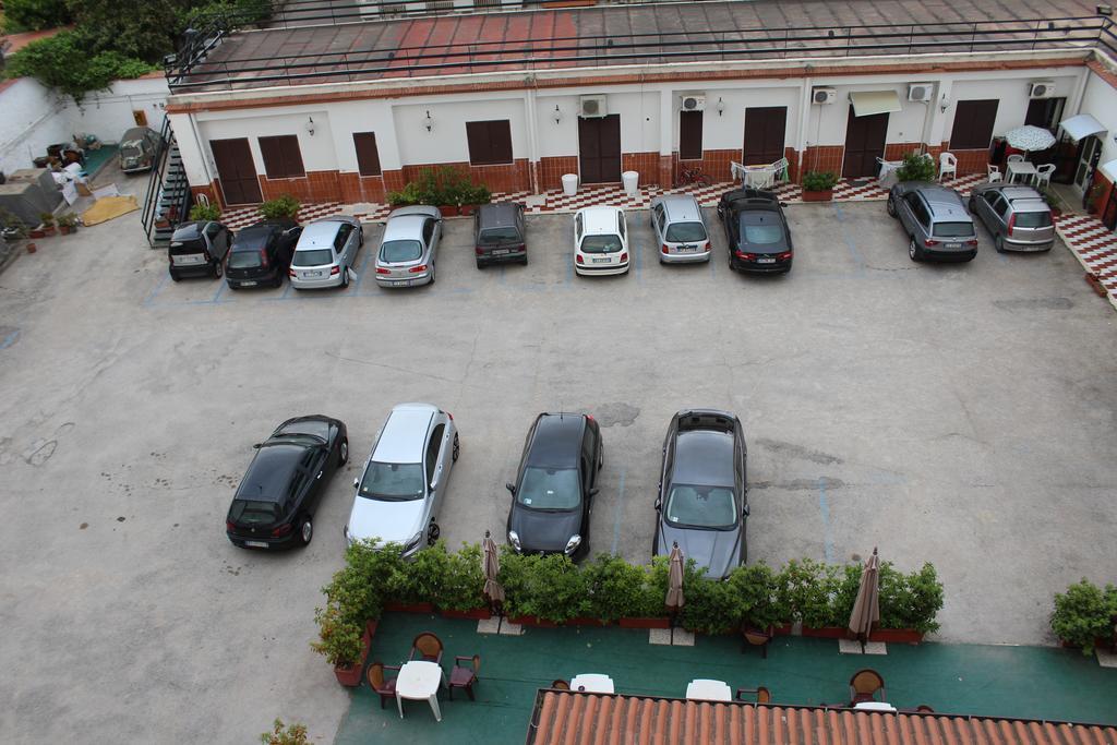 Hotel Santa Marta Pozzuoli Bagian luar foto